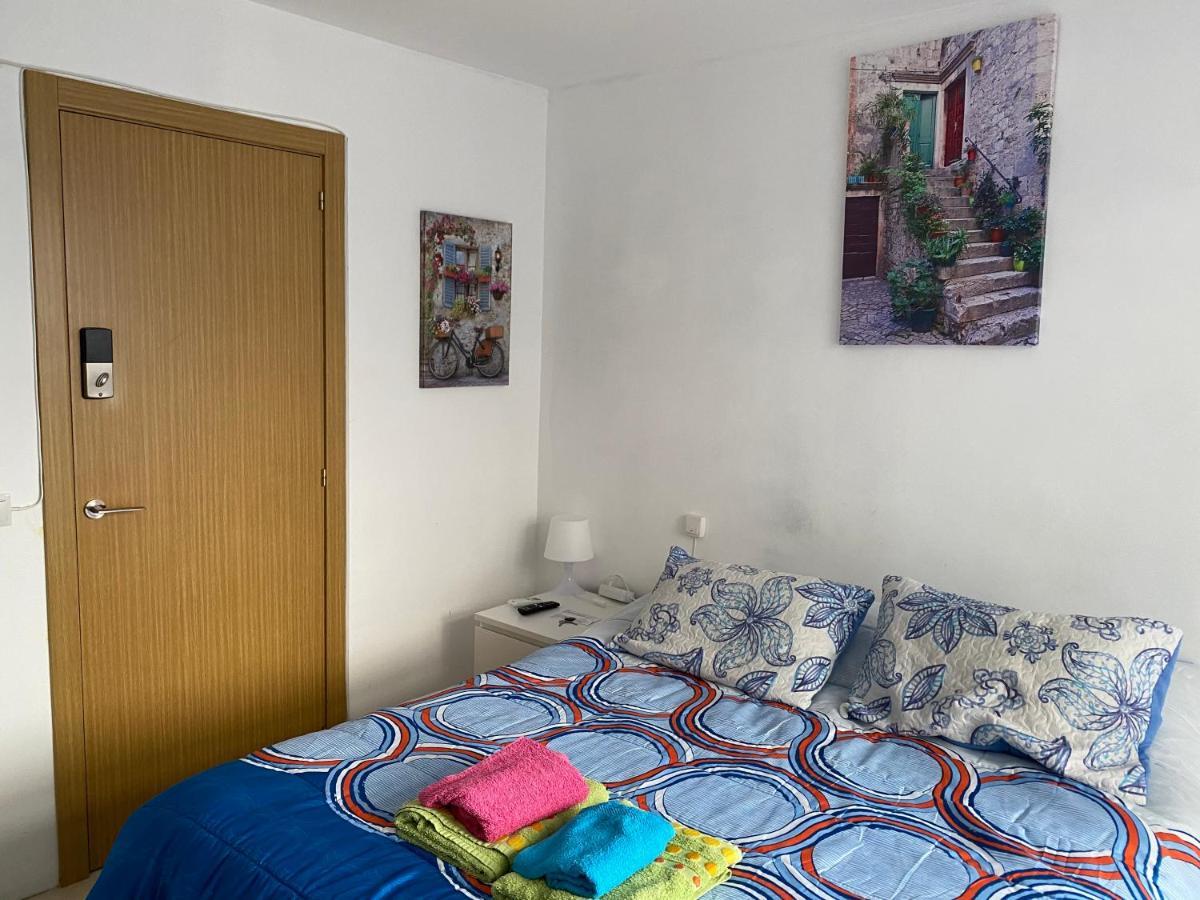 Malaga Centro Habitaciones Privada En Apartamento Compartidos ภายนอก รูปภาพ